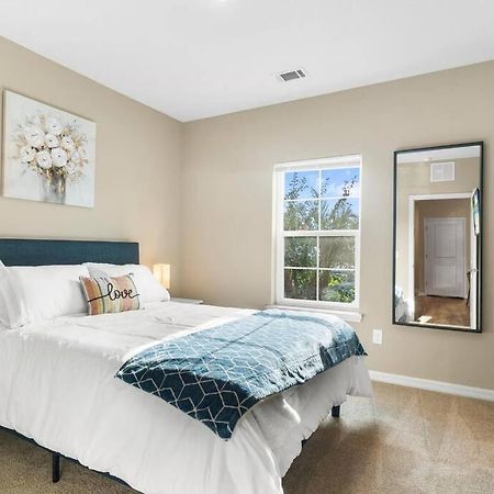 Elegant 1Br/1Ba Condo With Pool, Gym And Laundry 墨尔本 外观 照片