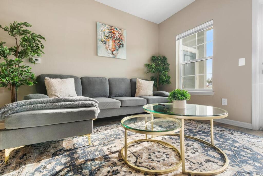Elegant 1Br/1Ba Condo With Pool, Gym And Laundry 墨尔本 外观 照片